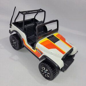 Tonka 1980s Vintage White Jeep 10" Metal Pressed Steel & Plastic